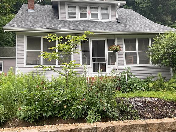 2nd image of 590 N Stewart St