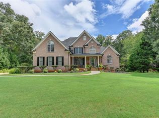 5949 Legend Ct, Hoschton, GA