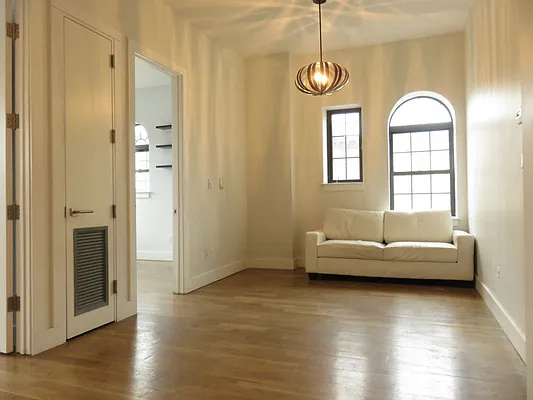 Rented by Rennit Inc. | media 6