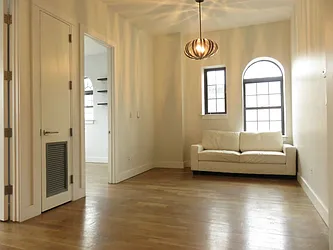 Rented by Rennit Inc.