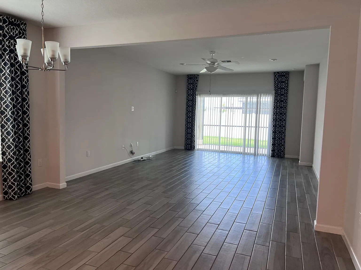 3 bed, 2141 sqft, $2,300 — Photo 4