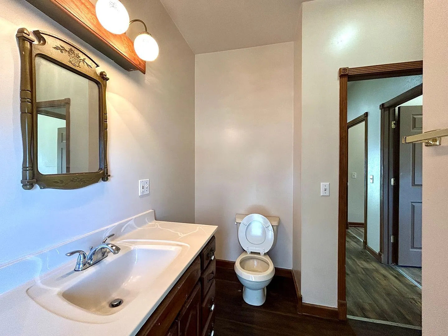 2 bed, 1.0 bath, 500 sqft, $800 — Photo 4