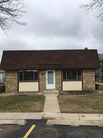 1st image of 2660 Woodview Ct