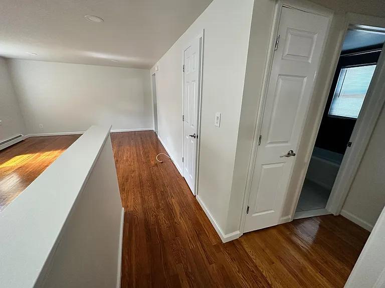 18 Byron Pl #2 — Photo 4