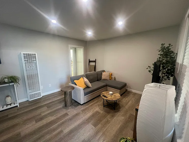 4616 Bancroft St #8 — Photo 20