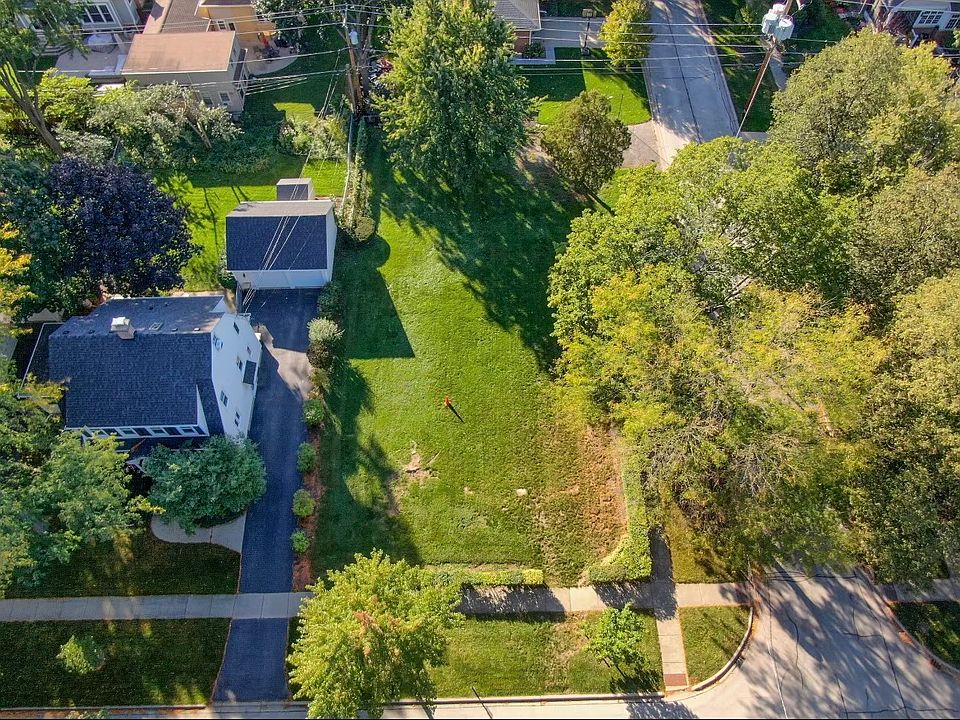 2nd image of 216 N Haddow Ave