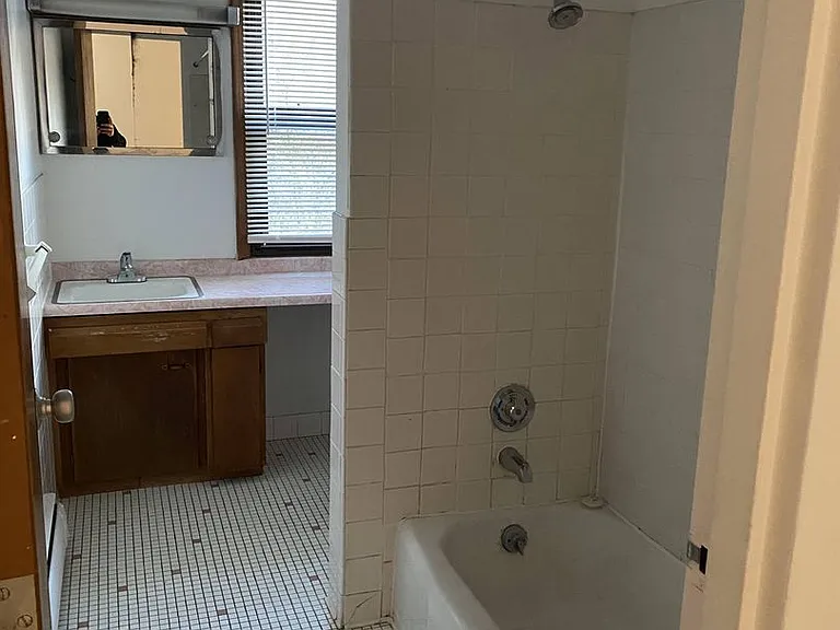 2700 Humboldt Ave S — Photo 26