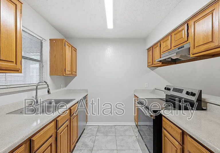 711 Penn Pl — Photo 6