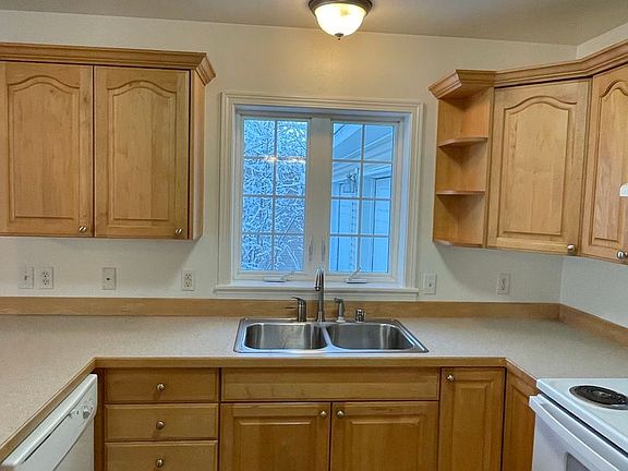 5th image of 8114 W Donna Marie Ln #1