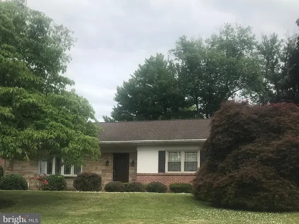 118 Shelbourne Dr, York, PA 17403