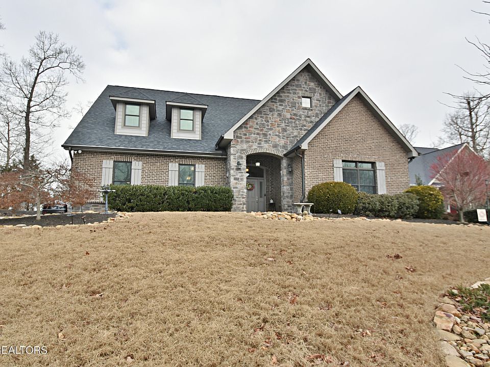 1st image of 749 Oak Chase Blvd
