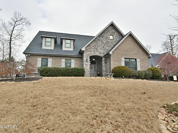 749 Oak Chase Blvd, Lenoir City, TN 37772