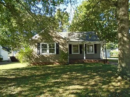 2700 Bayard Park Dr photo 1