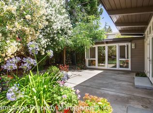 1919 Ivy Ln, Palo Alto, CA 94303