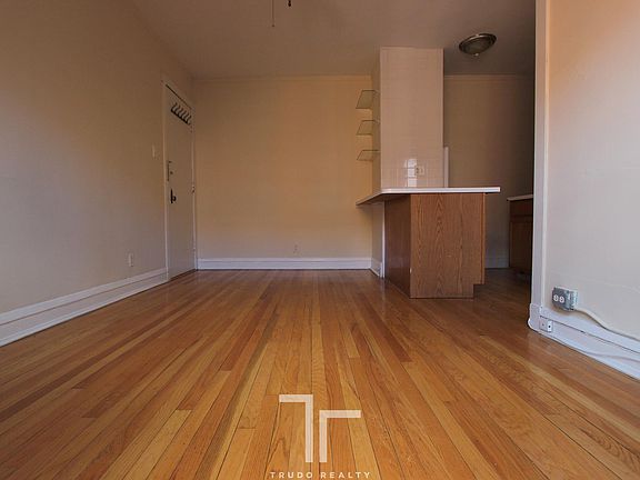 2nd image of 2900 N Mildred Ave #29021D