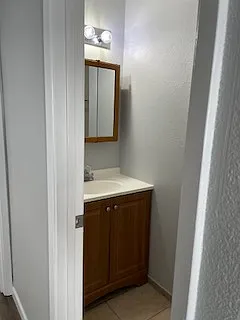 3709 Wellesley Dr NE #B — Photo 4