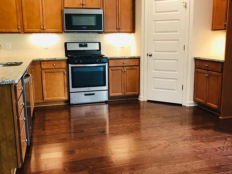 739 Tennypark Ln — Photo 5