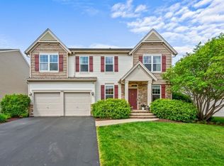 195 E Clover Ave, Cortland, IL 60112