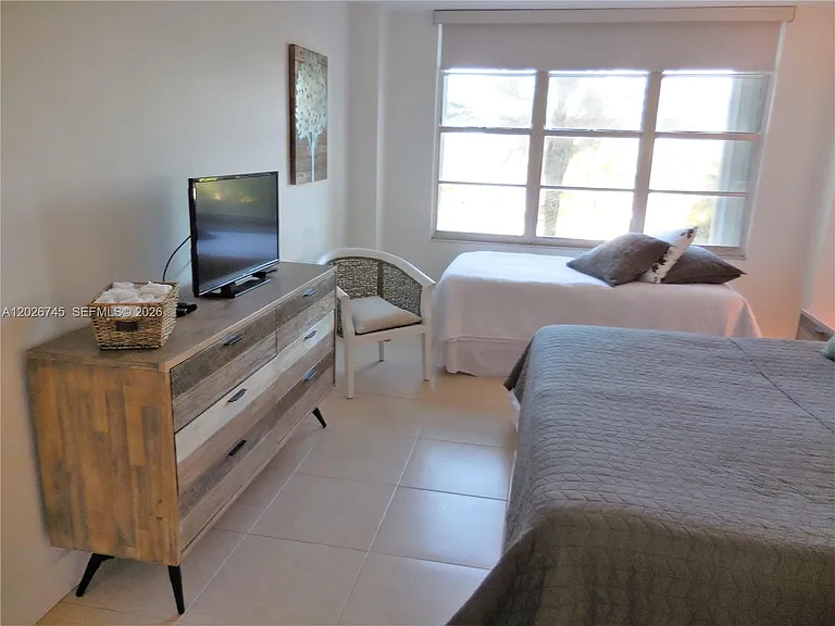 5151 Collins Ave #519 — Photo 17