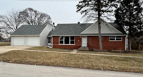 703 Greenwood Dr Photo 1