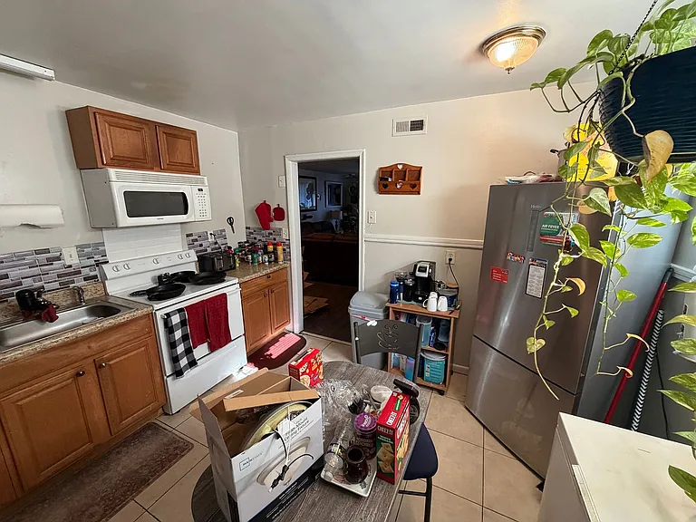 3212 Barton Ave — Photo 9