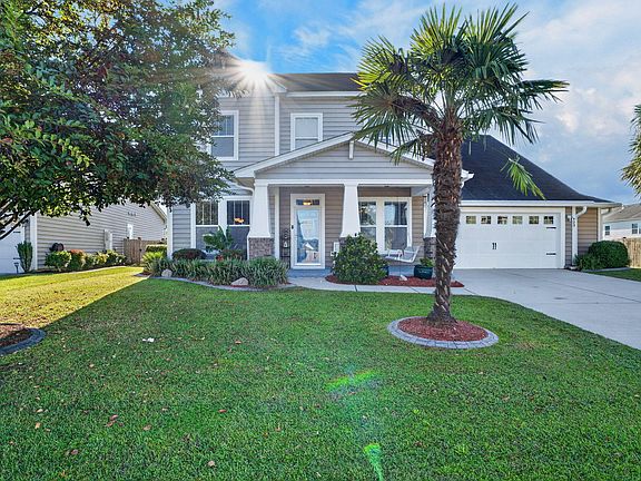 2nd image of 423 Topcrest Ln
