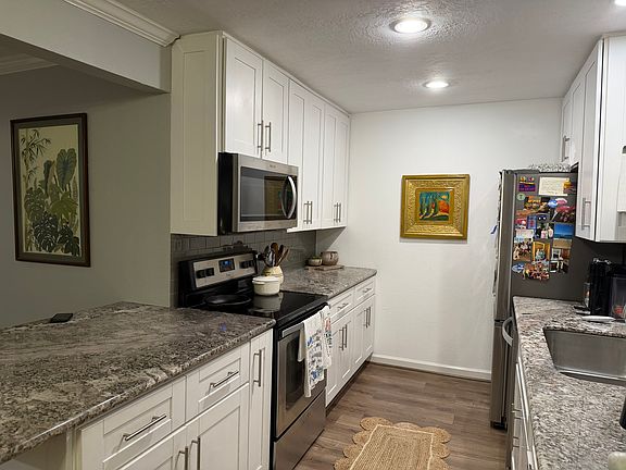 4th image of 745 Worthshire St