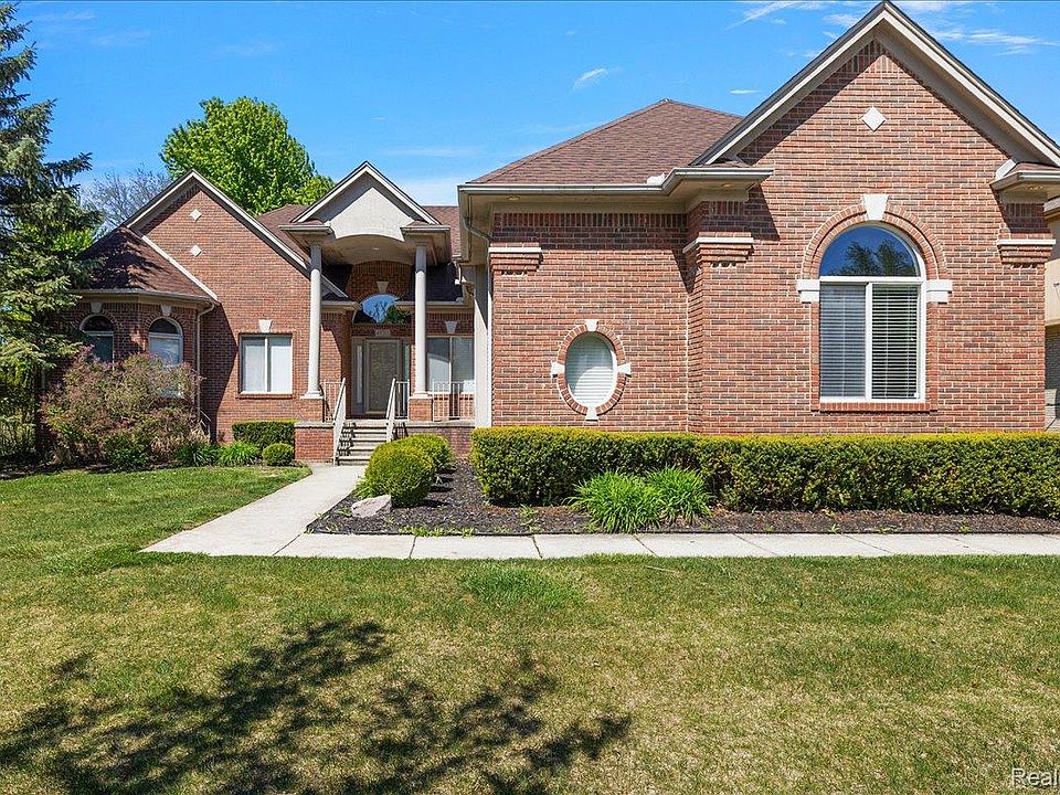 1st image of 49763 Decker Dr