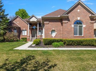 49763 Decker Dr, Shelby Township, MI 48317
