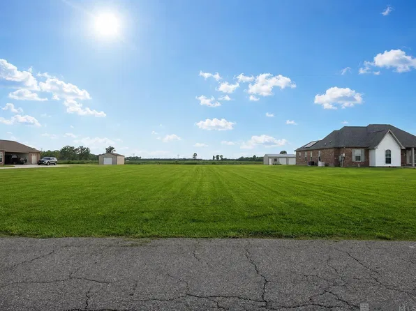 12372 Lorio Dairy Rd, Lakeland, LA 70752