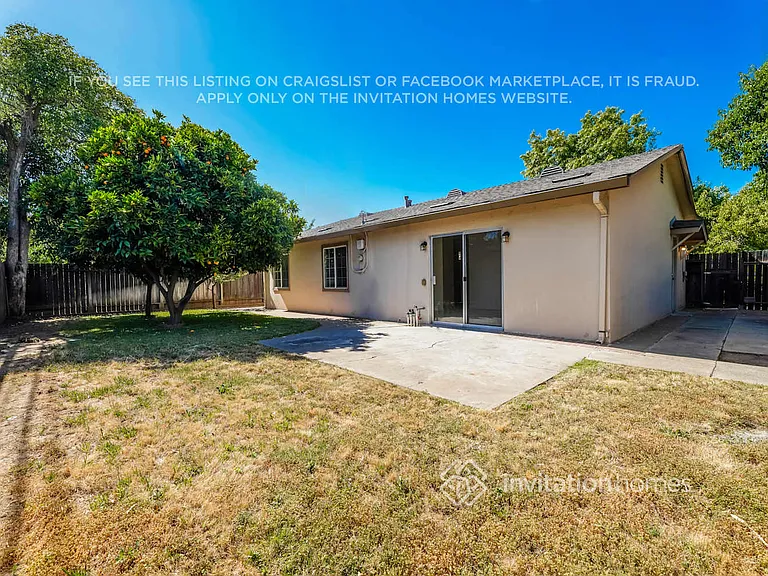 8892 Kelsey Dr — Photo 16