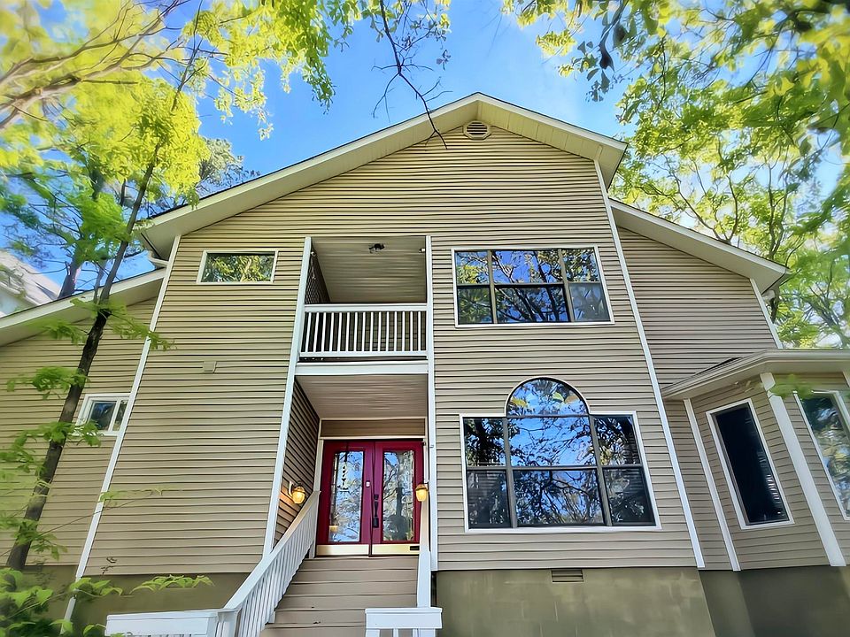 1st image of 11 Pontalba Dr