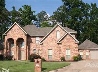 115 Grenoble Cir, Maumelle, AR 72113