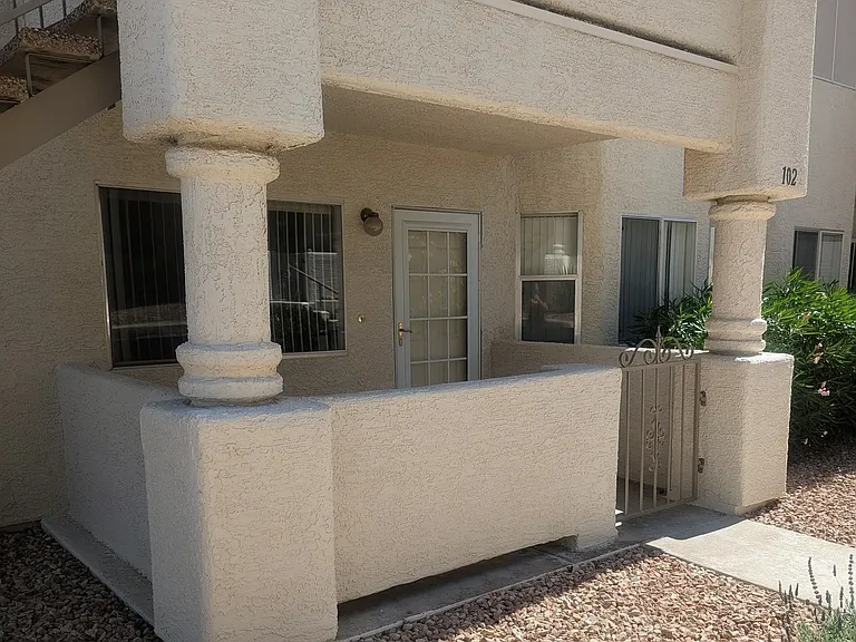 473 Mesa Blvd #102 — Photo 15