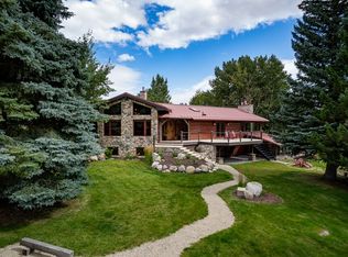 3 Lower Wapiti Valley Rd, Red Lodge, MT 59068