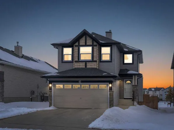 41 W Royal Birch Ter NW, Calgary, AB T3G 5N7