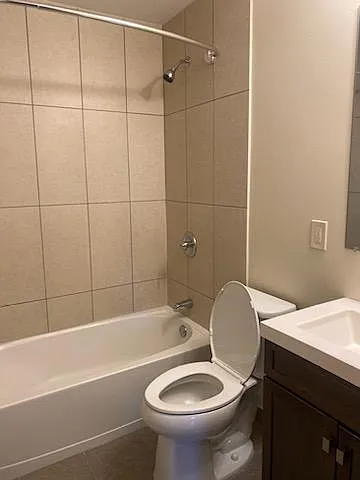 111 Essex St #4 — Photo 8