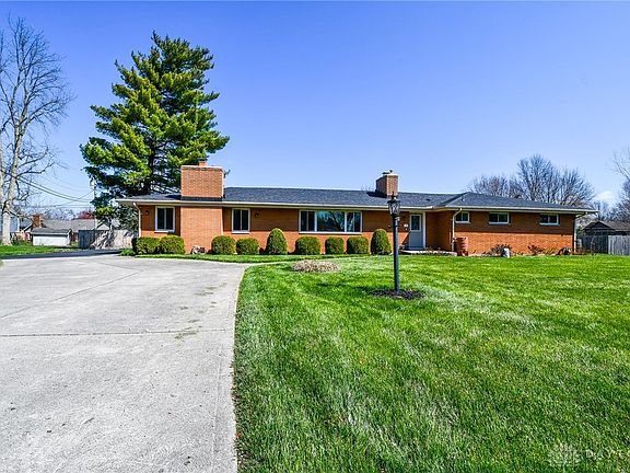 3rd image of 3080 Viola Dr