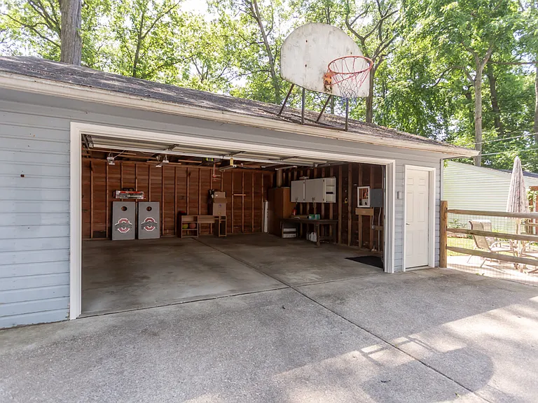 4243 Beverly Dr — Photo 10