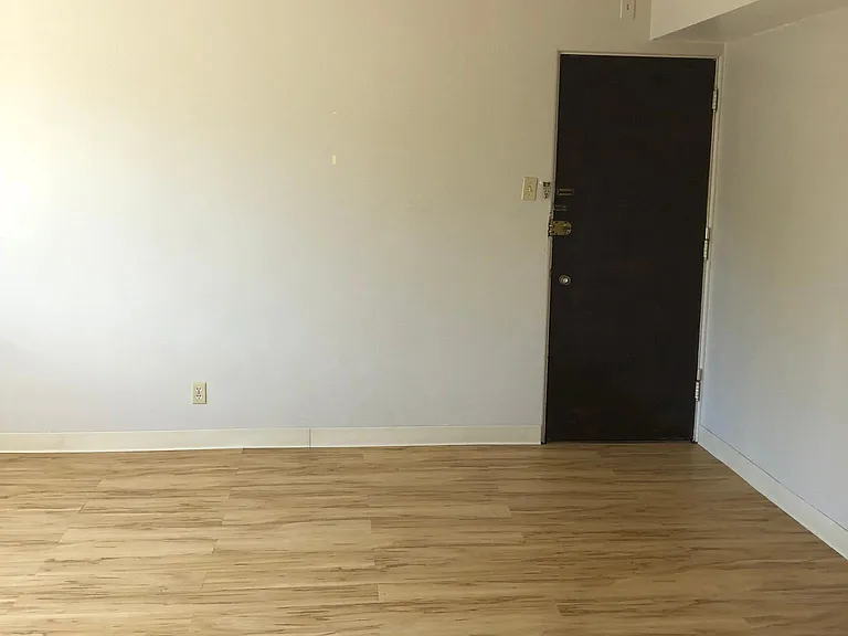5712 Phillips Ave #B8 — Photo 11