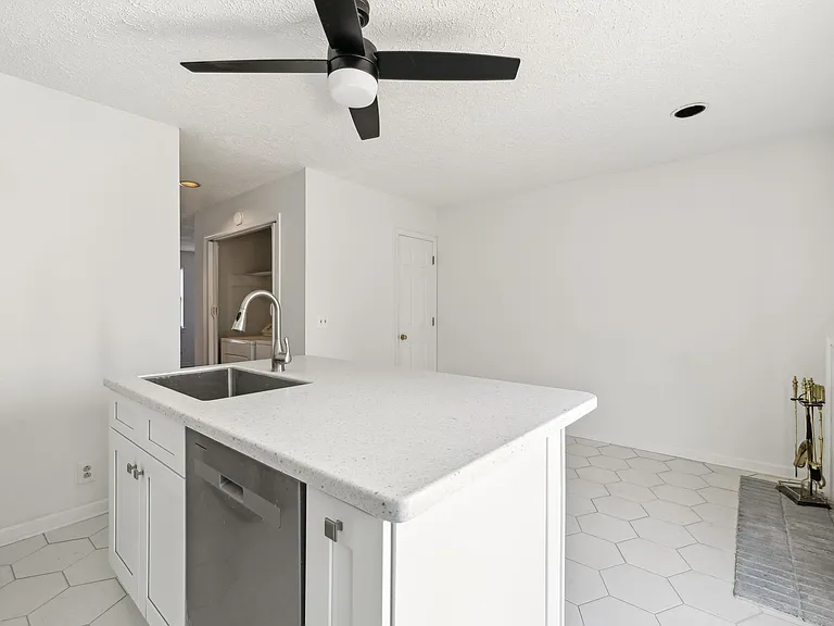 217 Walton Ferry Rd #108 — Photo 13