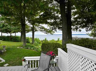7400-68 Lakeview St, Charlevoix, MI 49720