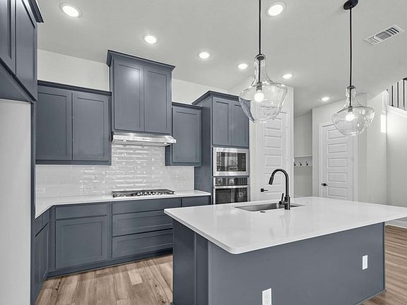 The Colfax - Kitchen