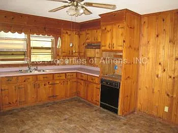1381 Jimmy Daniel Rd photo 1