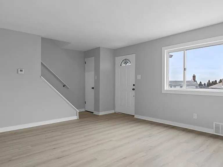 227-229 Shadyhill Rd — Photo 5