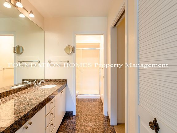 5th image of 21 Greenwood Bay Dr