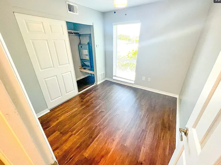 276 Polk Ave #4 — Photo 6