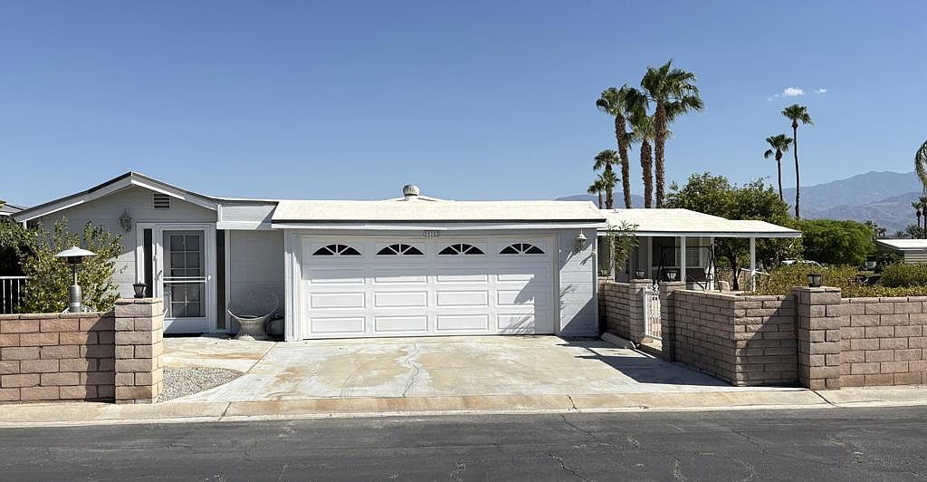 39752 Desert Angel Dr
