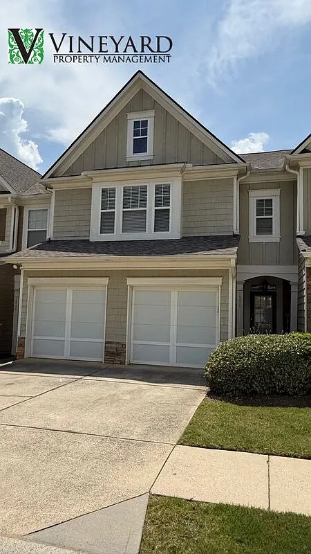 3 bed, 2.5 bath, 1996 sqft, $2,195 — Photo 3