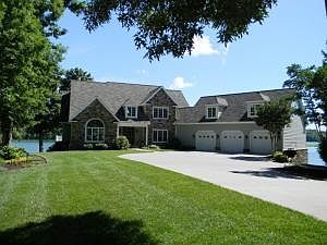 5th image of 95 Prince Phillips Ct